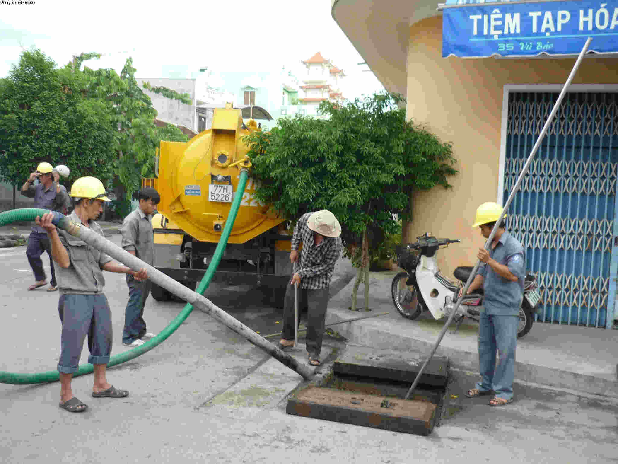 hút bể phốt